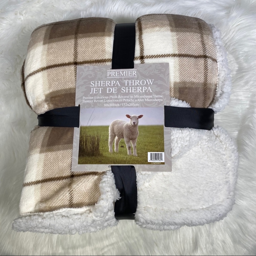 ✨SALE✨Tan Plaid Micromink Sherpa Throw - Picture 1 of 3